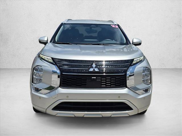 Used 2023 Mitsubishi Outlander SEL FWD image 2