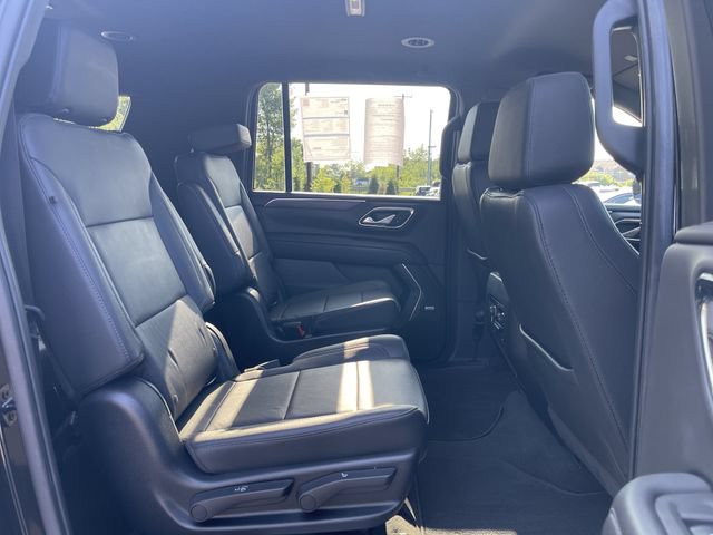 Used 2022 Chevrolet Suburban LT AWD/4WD image 21