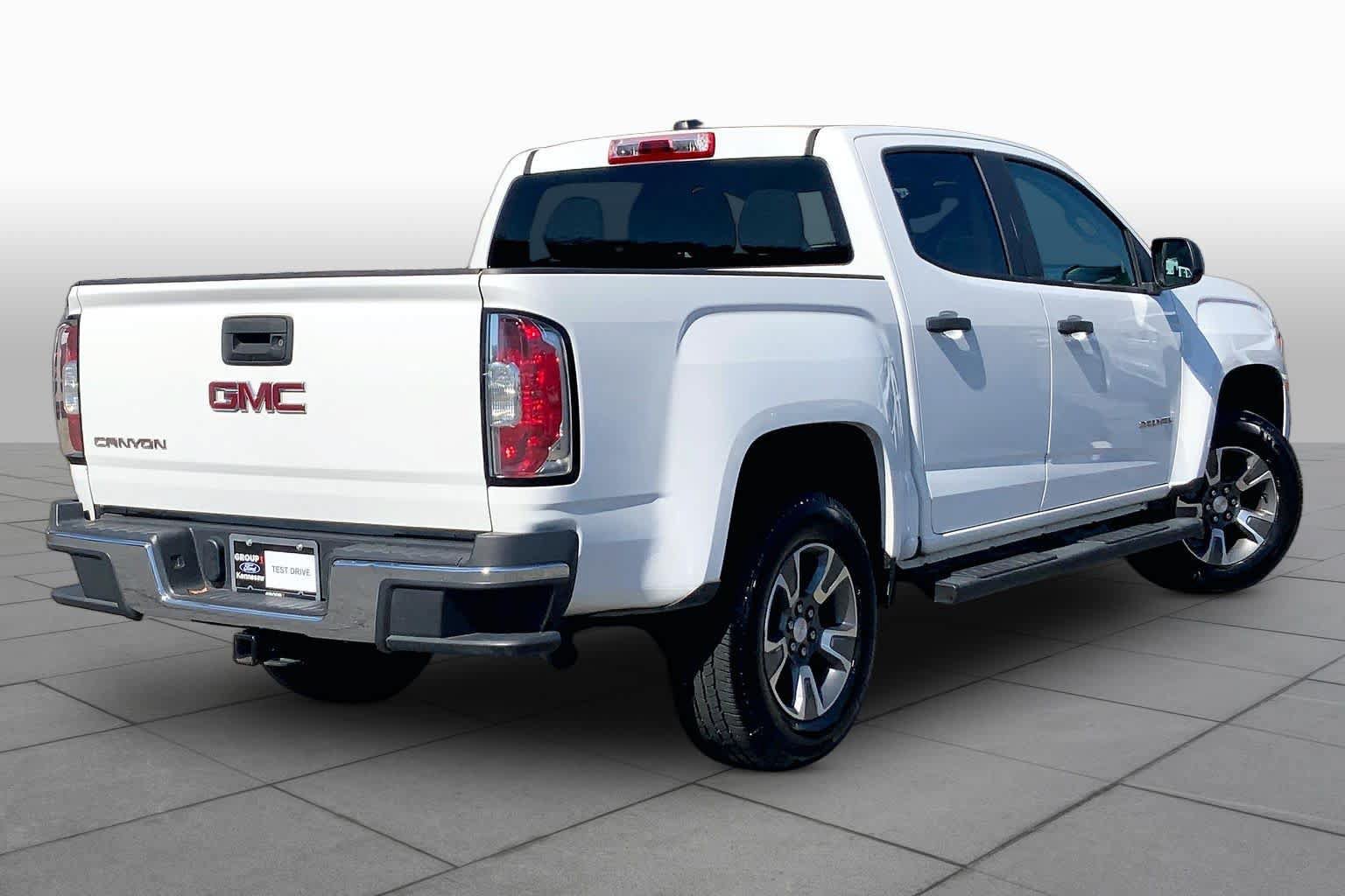 Used 2016 GMC Canyon 2WD Crew Cab w/ Convenience Package image 13