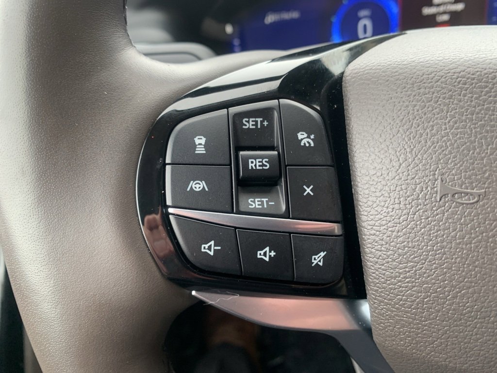 Used 2023 Ford Explorer Platinum w/ Class IV Trailer Tow Package image 21