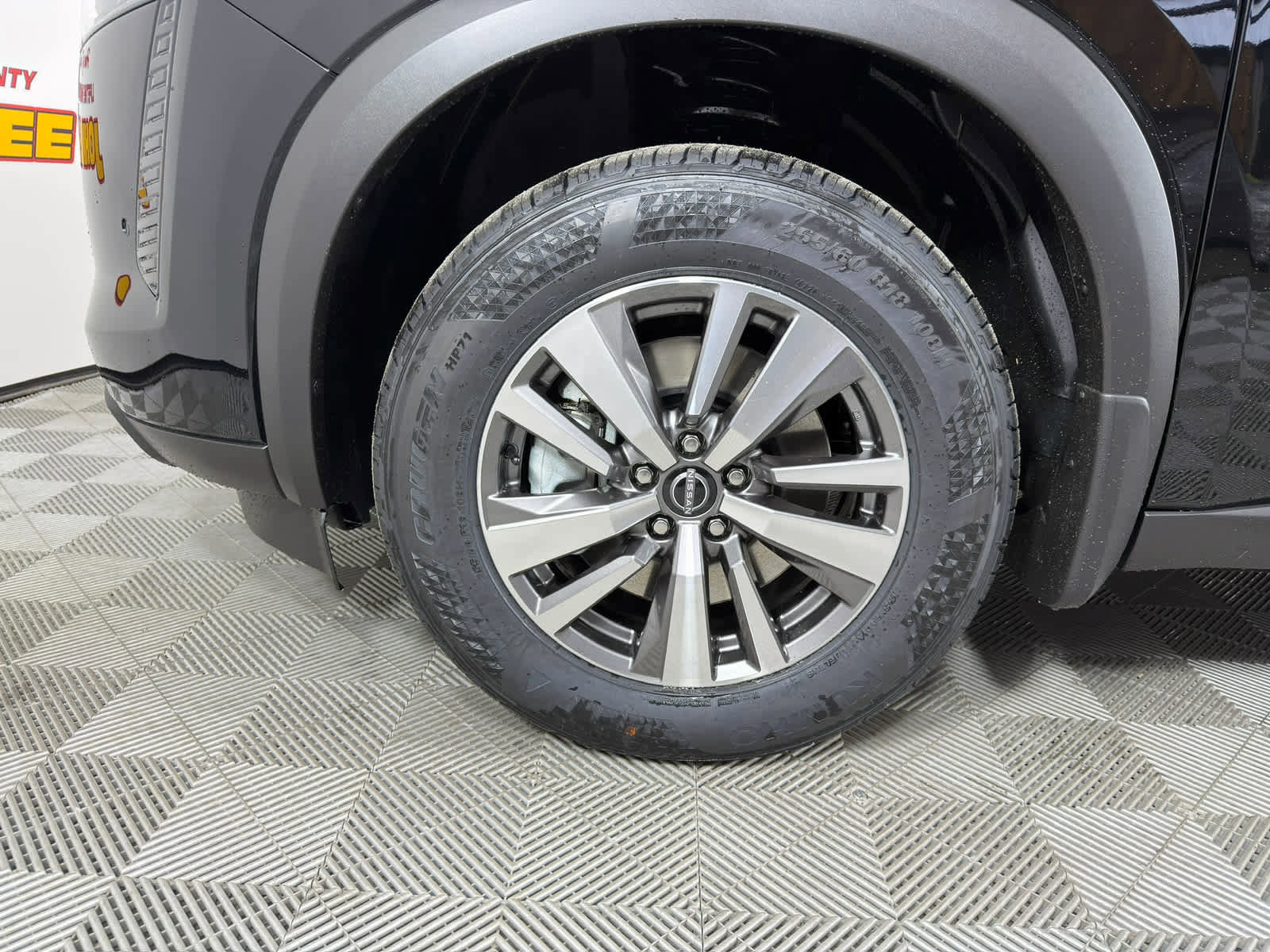 New 2026 Nissan Pathfinder SL image 10