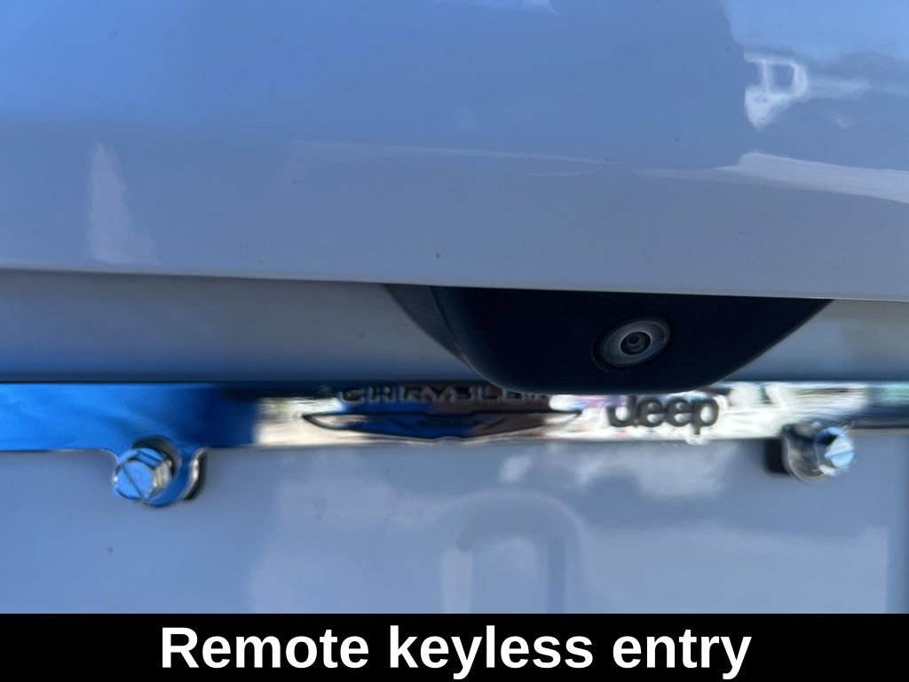 Certified 2023 Jeep Grand Cherokee L Laredo image 21