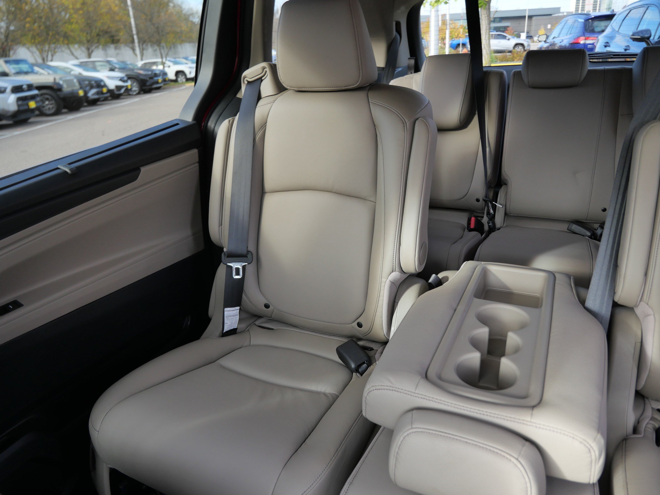 Used 2024 Honda Odyssey EX-L image 12