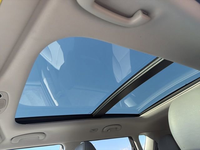 Used 2018 Kia Soul EV + w/ Sun & Fun Package image 38