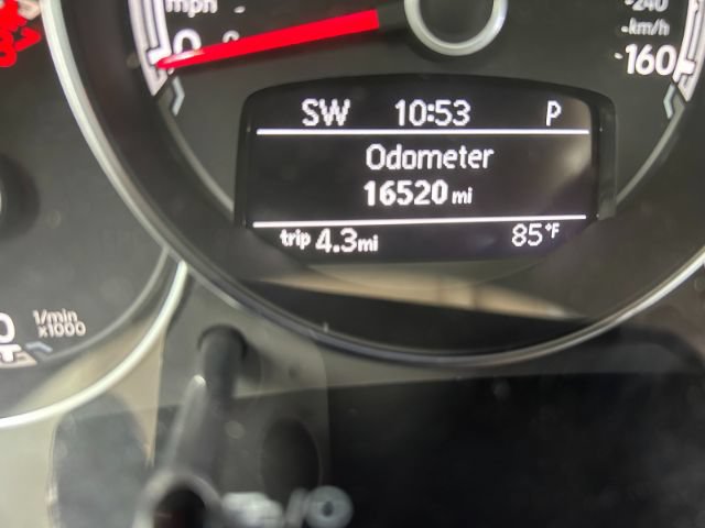 Used 2017 Volkswagen Beetle 1.8T SEL w/ Beetle Lighting Package FWD image 41