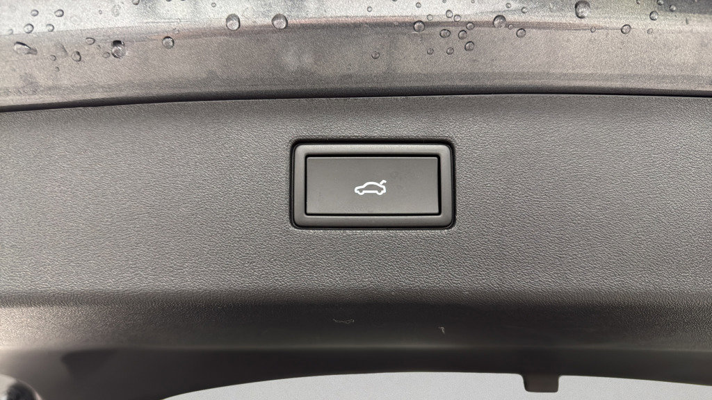 New 2026 Volkswagen Tiguan SE R-Line image 14