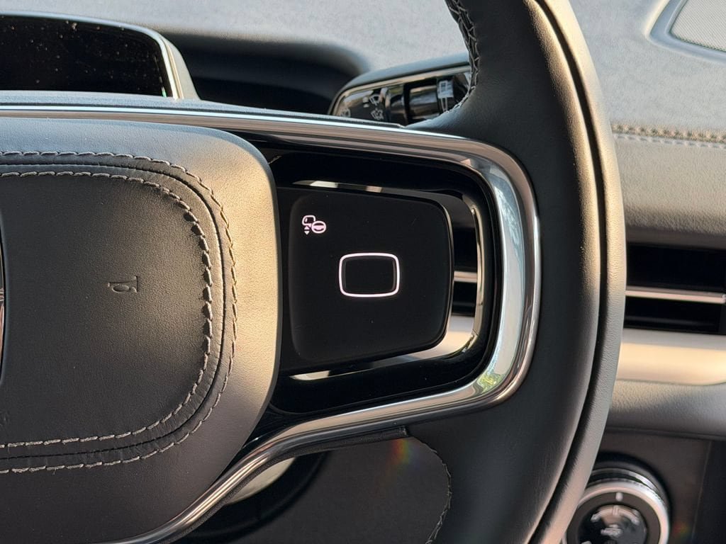 New 2027 Lincoln Navigator L Premier AWD/4WD image 12