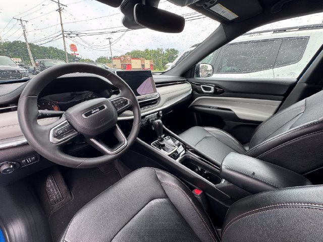 Used 2023 Jeep Compass Limited AWD/4WD image 38