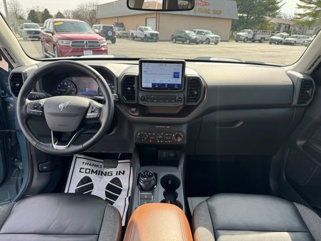 Used 2022 Ford Bronco Sport Outer Banks w/ Tech Package image 2