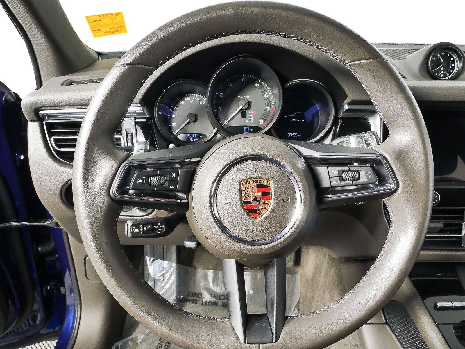 Used 2025 Porsche Macan Turbo AWD/4WD image 11
