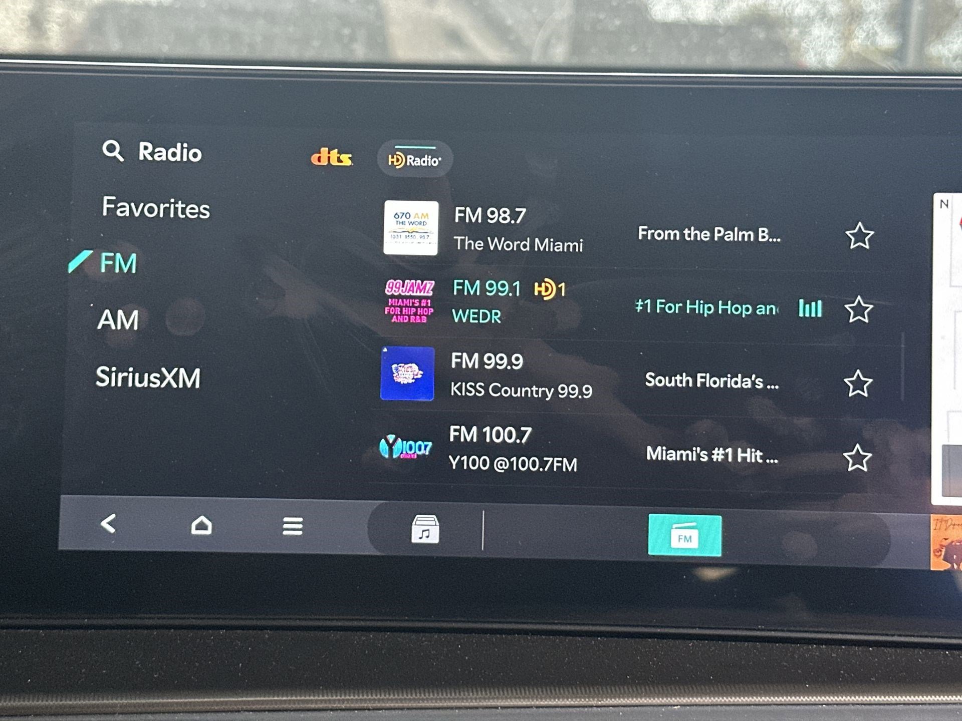 Used 2025 Kia Sorento SX image 12