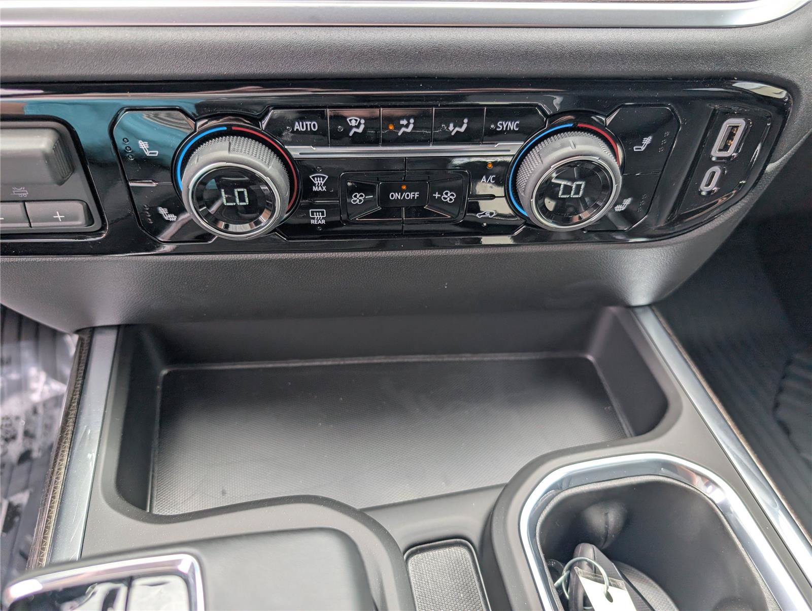 New 2026 Chevrolet Silverado 1500 RST AWD/4WD image 18
