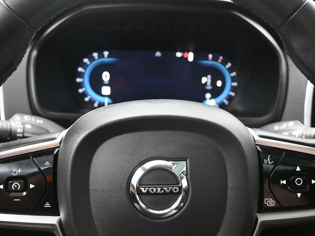 Used 2023 Volvo XC90 B6 Plus w/ Protection Package Premier image 9