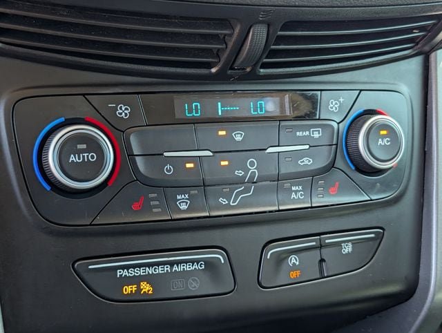 Used 2019 Ford Escape SE FWD image 17