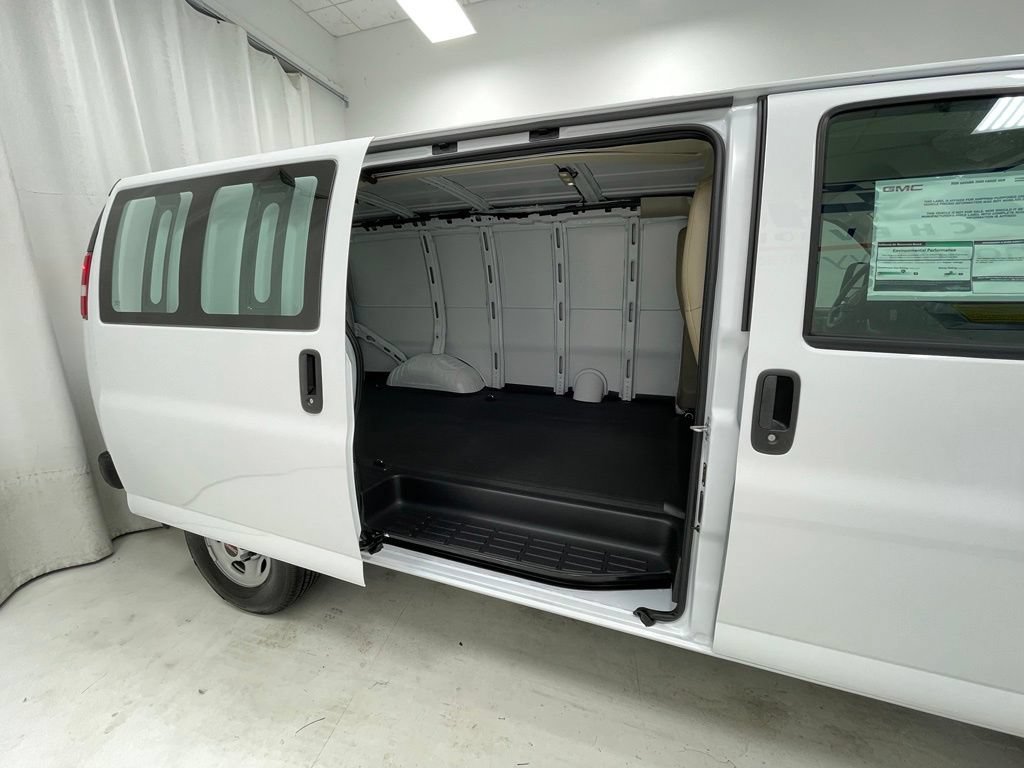New 2026 GMC Savana 2500 RWD image 10