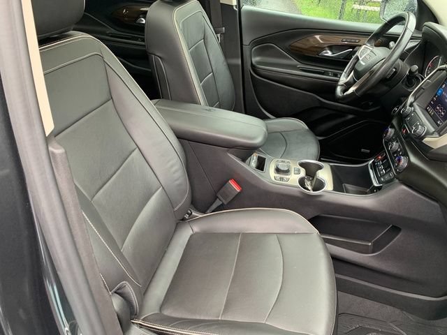 Used 2020 GMC Terrain Denali w/ Denali Premium Package AWD/4WD image 11