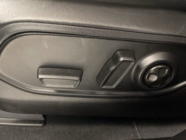 Used 2025 Jeep Grand Cherokee Altitude AWD/4WD image 18