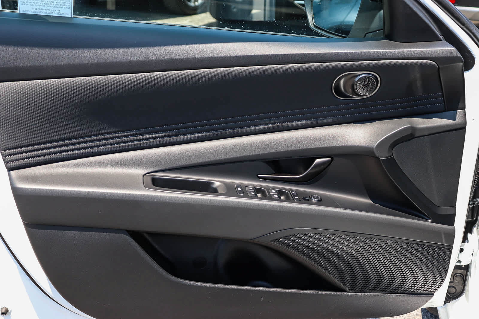 New 2026 Hyundai Elantra Sport FWD image 28