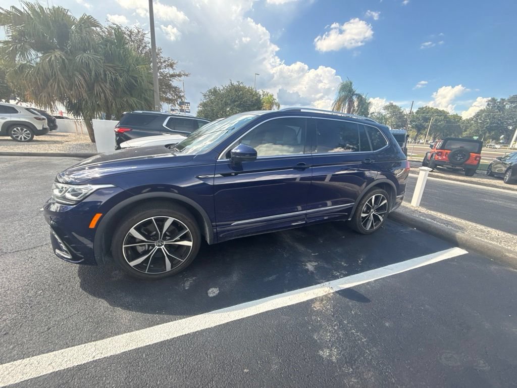 Used 2024 Volkswagen Tiguan SEL R-Line AWD/4WD image 12