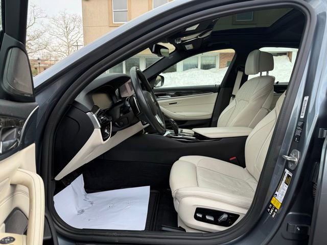 Used 2022 BMW 540i xDrive w/ Premium Package image 24