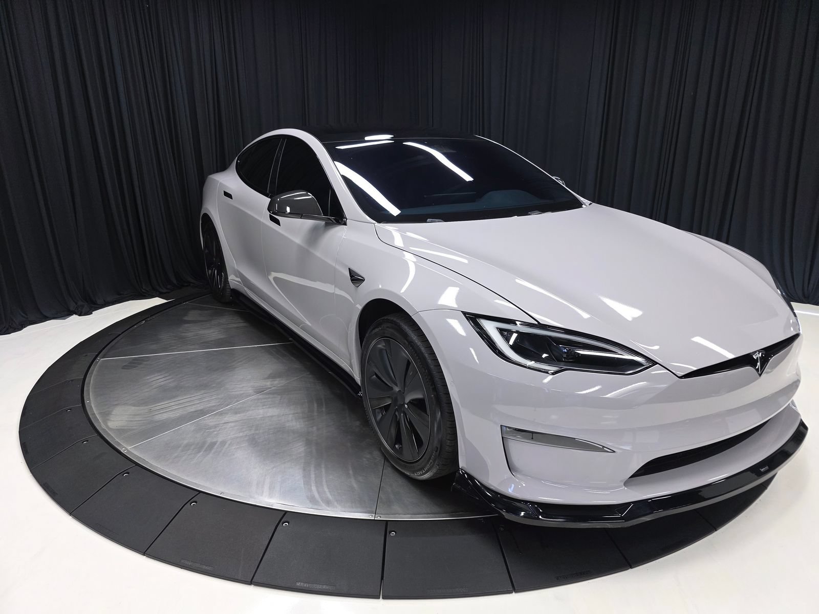 Used 2023 Tesla Model S Standard Range AWD/4WD image 8