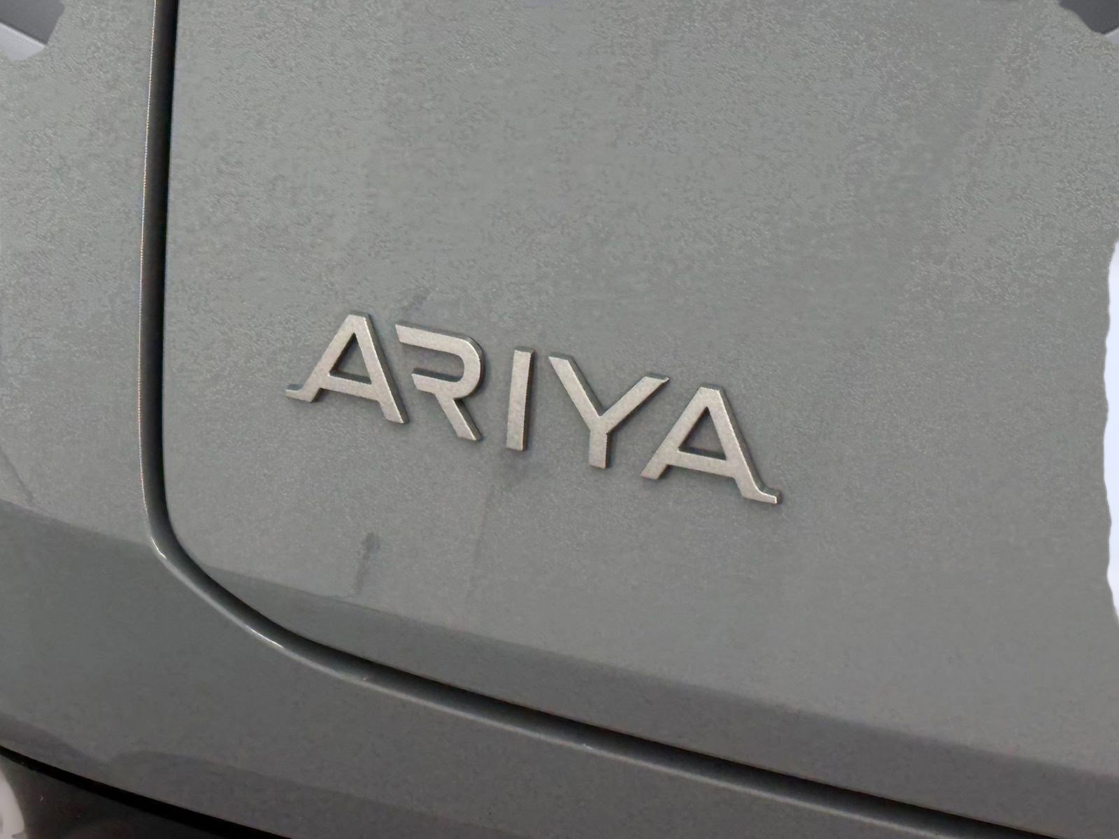 Used 2025 Nissan Ariya AWD image 19