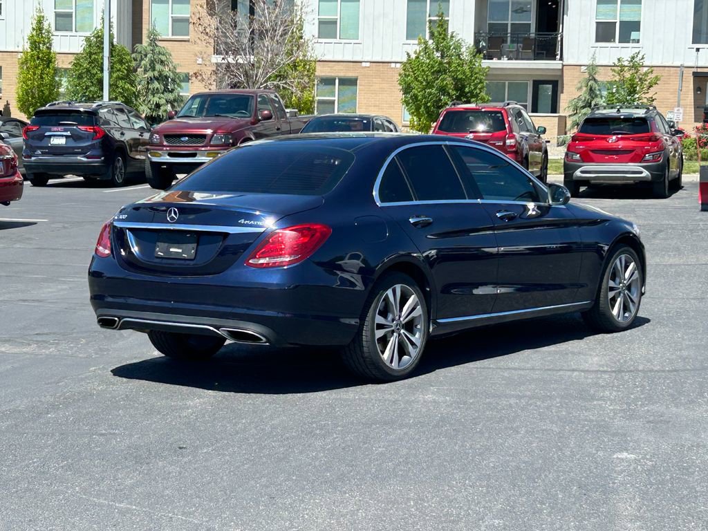 Used 2018 Mercedes-Benz C 300 4MATIC Sedan image 4
