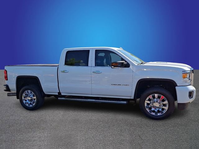 Used 2016 GMC Sierra 2500 Denali w/ Duramax Plus Package AWD/4WD image 4