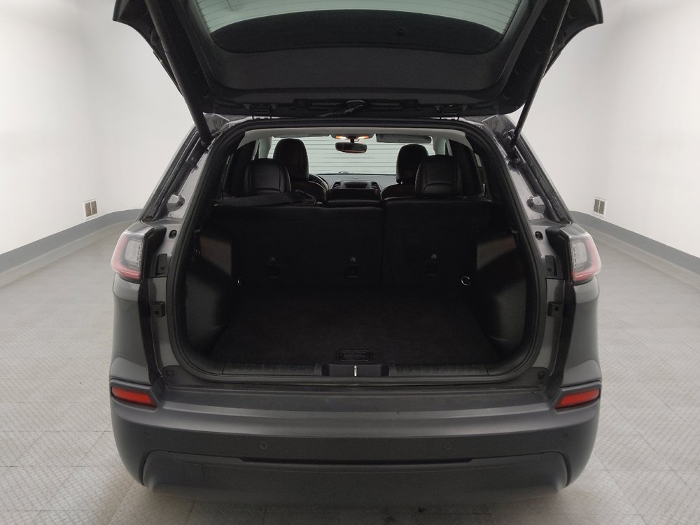 Used 2020 Jeep Cherokee Latitude Plus FWD image 29