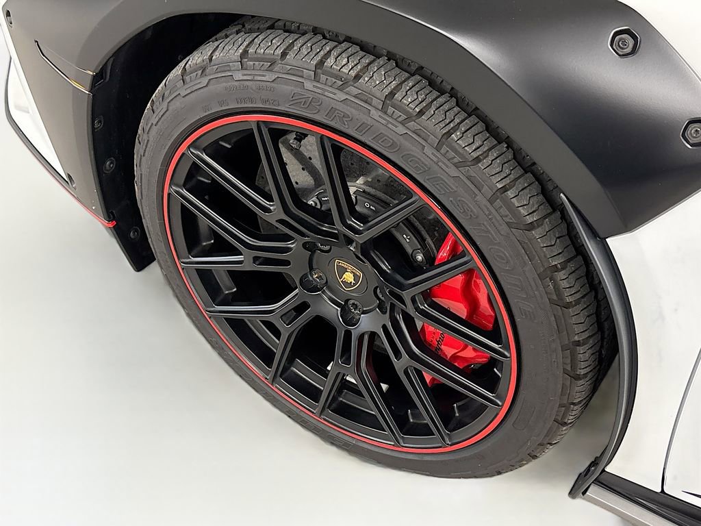 Used 2023 Lamborghini Huracan Sterrato AWD/4WD image 29