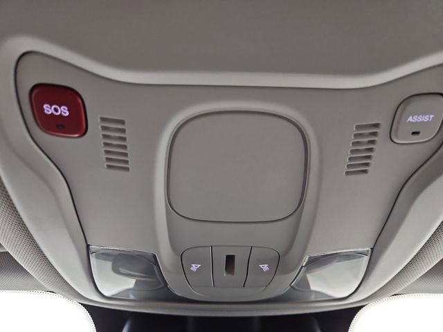 Used 2021 Jeep Renegade Latitude w/ Luxury Group I AWD/4WD image 44