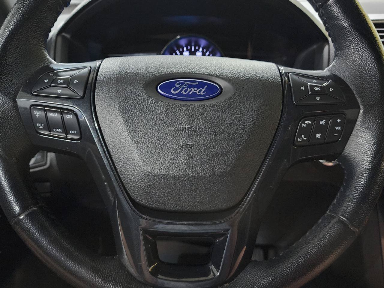 Used 2018 Ford Explorer XLT w/ Equipment Group 202A AWD/4WD image 15