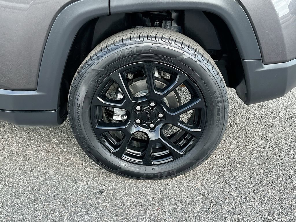 Used 2022 Jeep Compass Latitude image 24