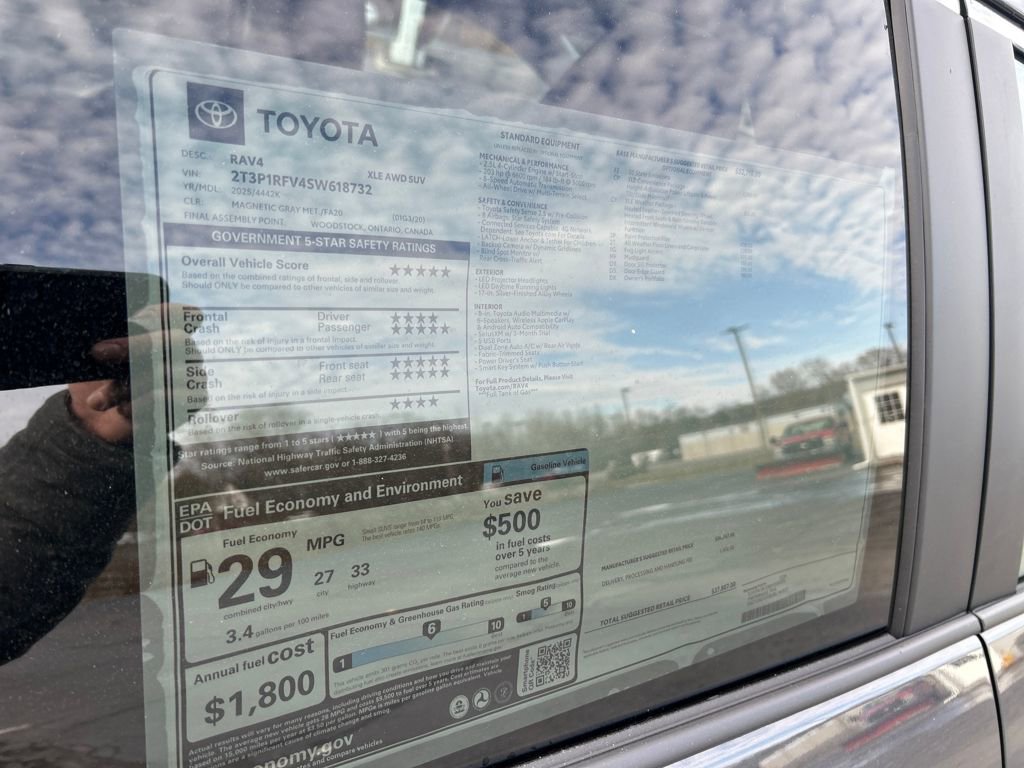 New 2025 Toyota RAV4 XLE image 30