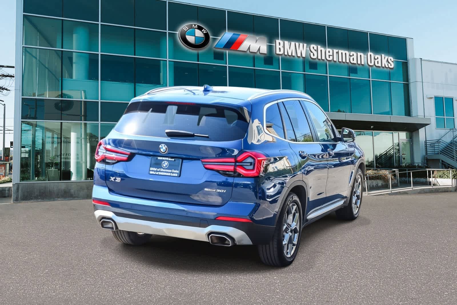 Certified 2024 BMW X3 sDrive30i w/ Convenience Package RWD image 4