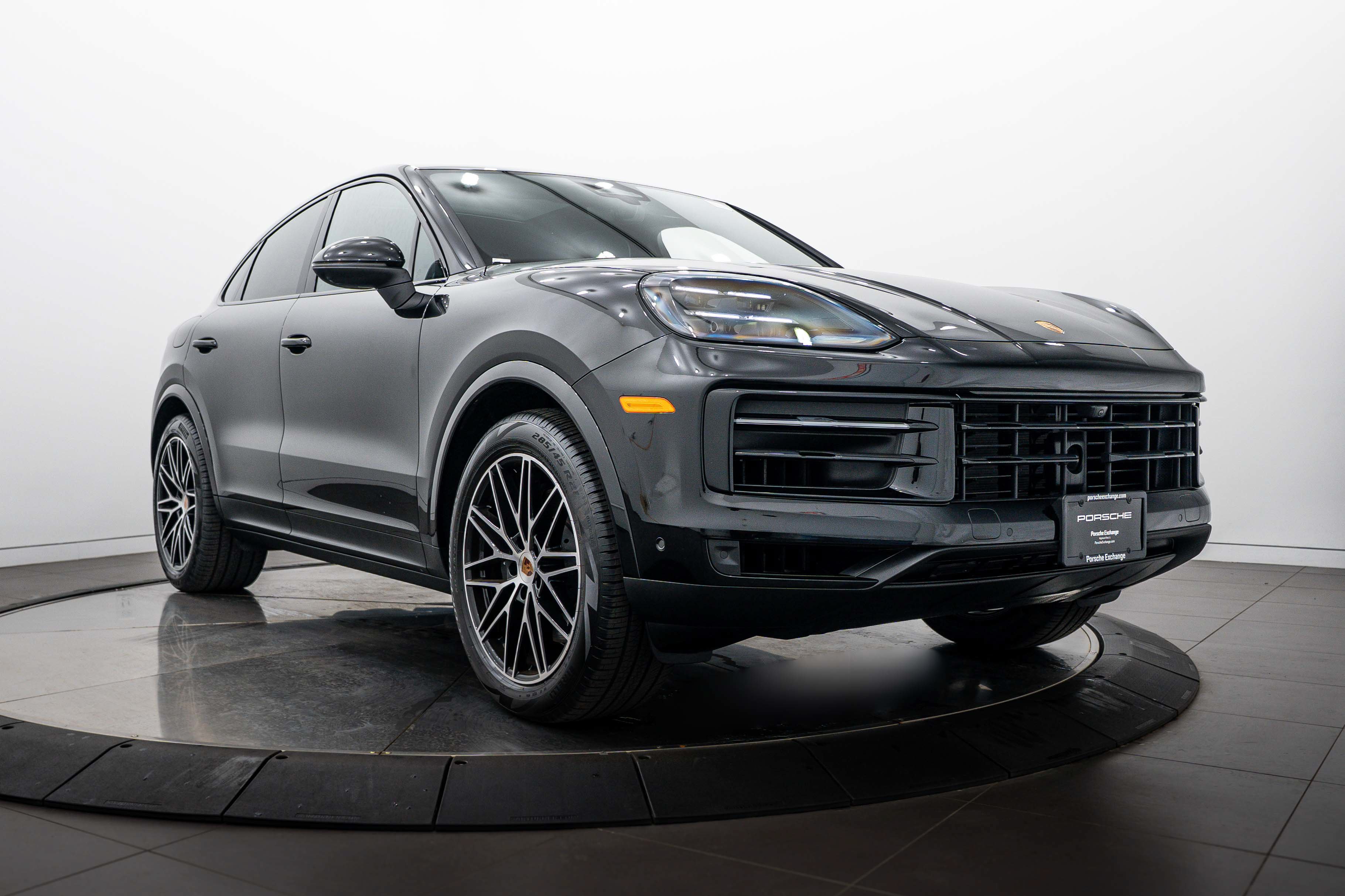 Certified 2026 Porsche Cayenne Coupe AWD/4WD image 9