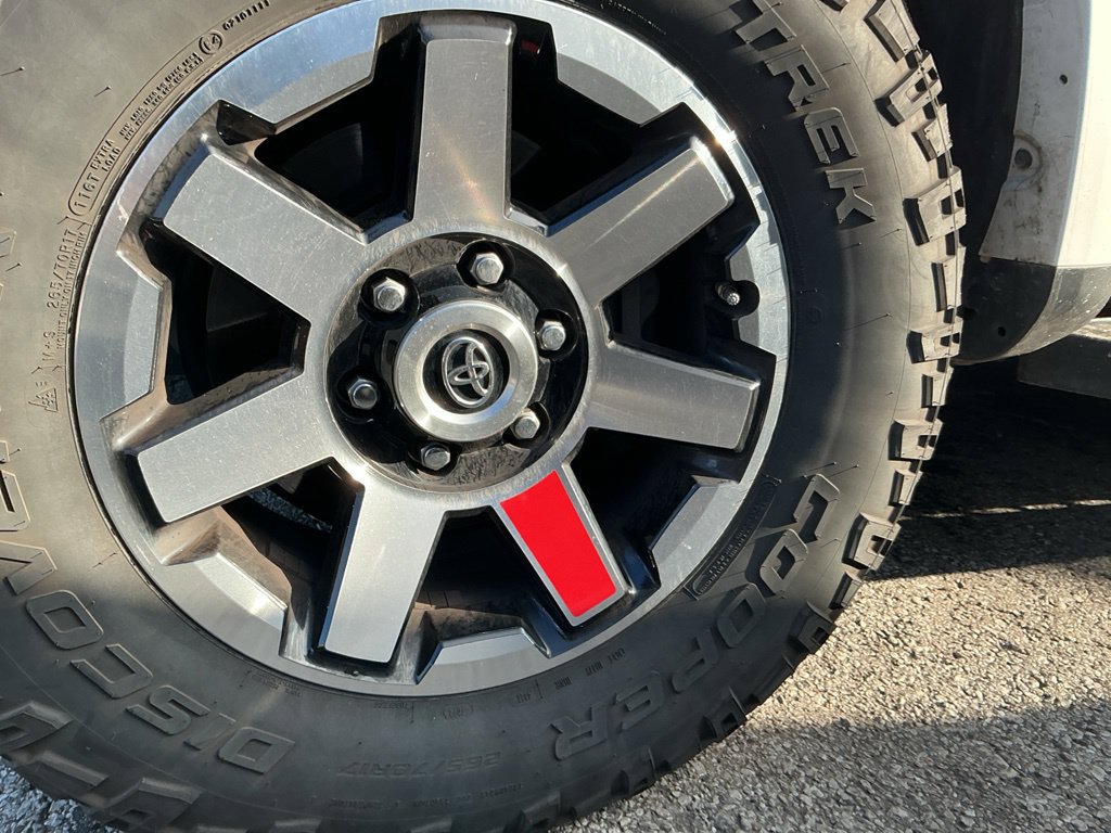 Used 2017 Toyota 4Runner TRD Off-Road Premium AWD/4WD image 5