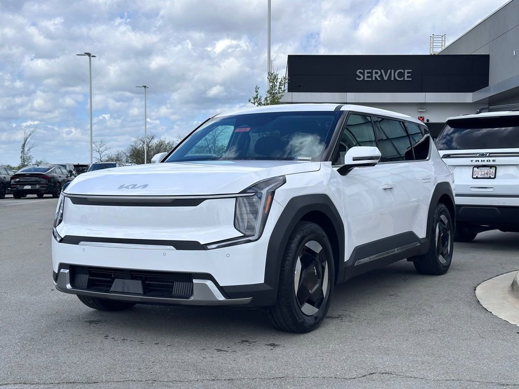New 2026 Kia EV9 Light RWD image 3
