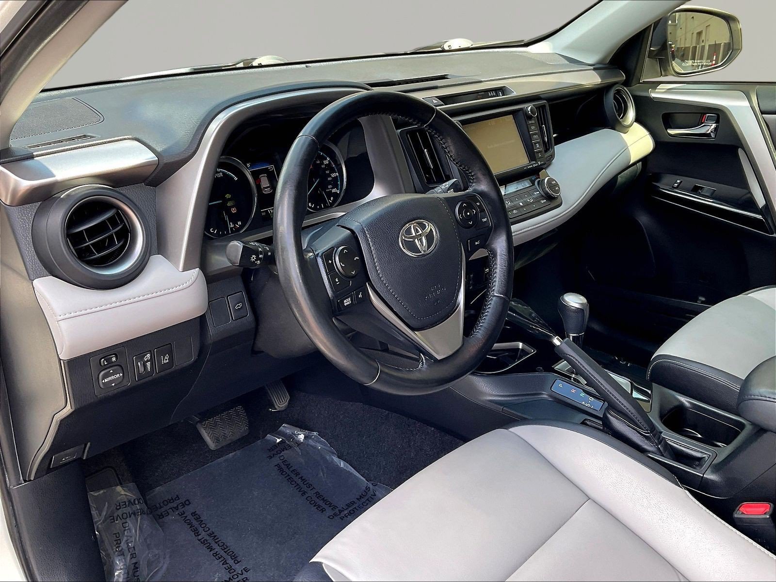 Used 2018 Toyota RAV4 Limited w/ Advanced Technology Package AWD/4WD image 17