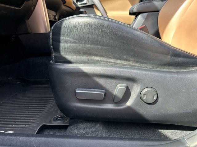 Used 2016 Toyota RAV4 Limited w/ Advanced Technology Package AWD/4WD image 33