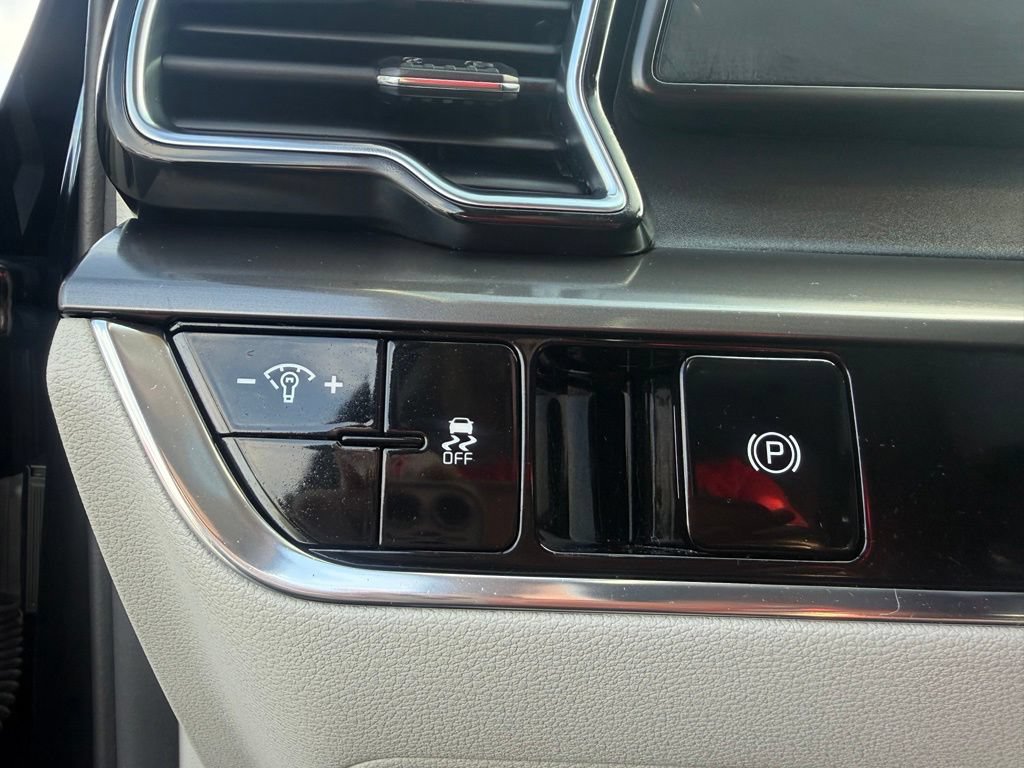 Used 2023 Kia Sportage EX FWD image 28
