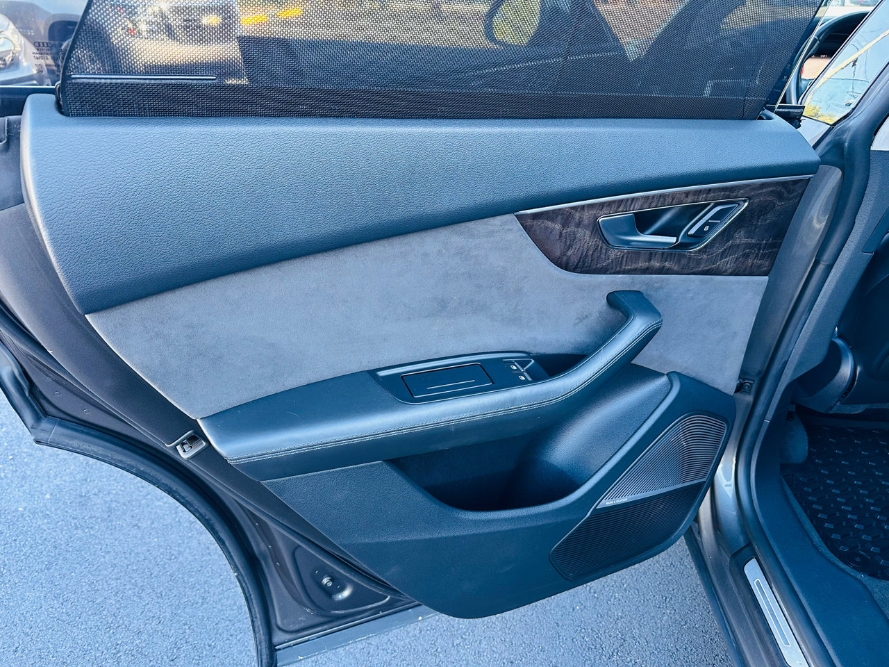 Used 2019 Audi Q8 Prestige image 35