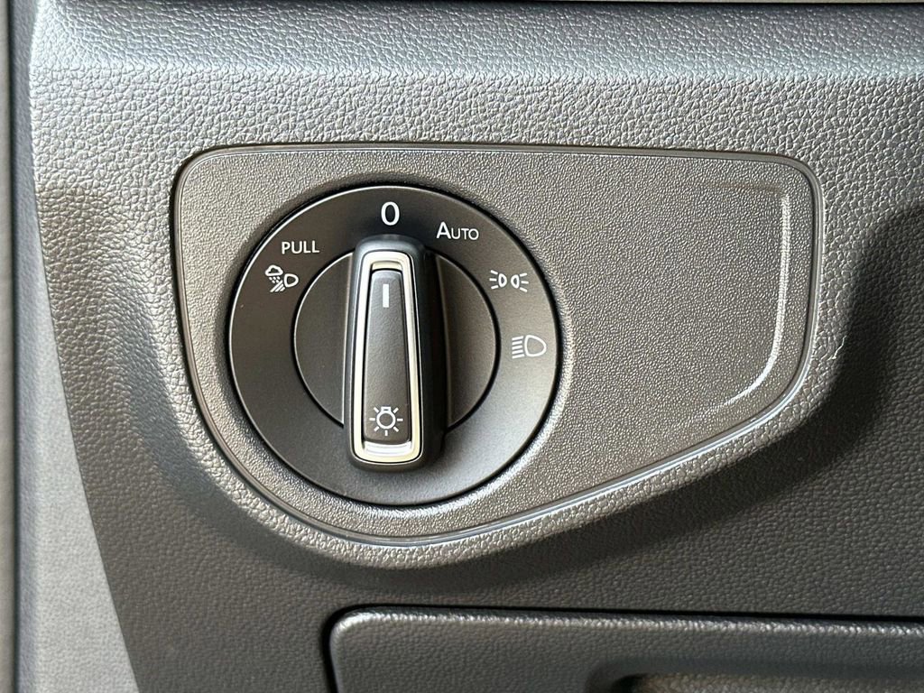 Used 2022 Volkswagen Atlas SE image 21