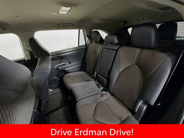 Used 2023 Toyota Highlander L image 8