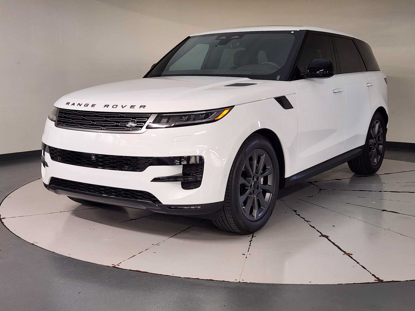 Used 2026 Land Rover Range Rover Sport SE