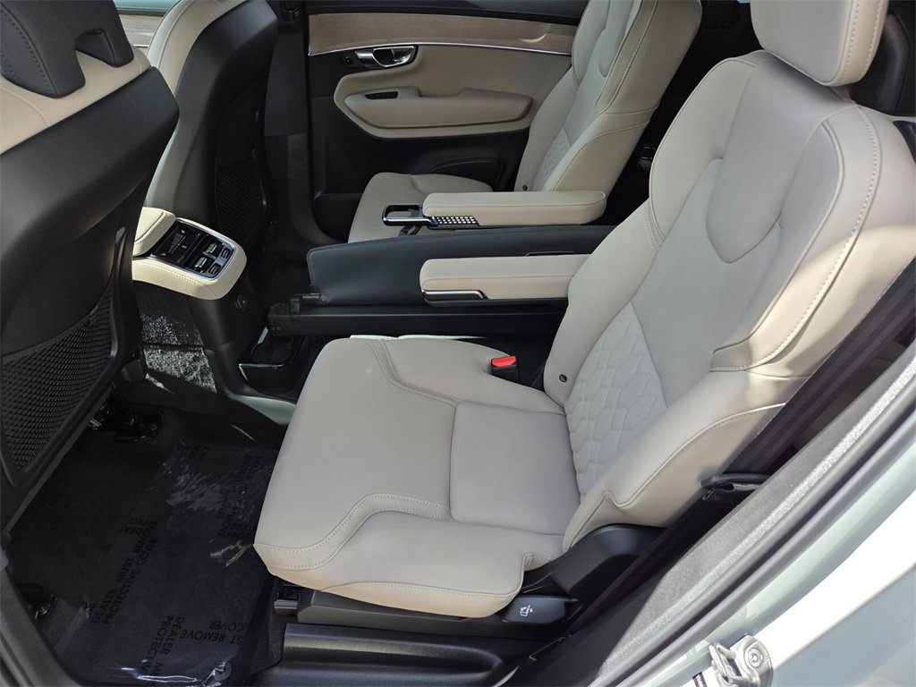 New 2026 Volvo XC90 T8 Plus image 13