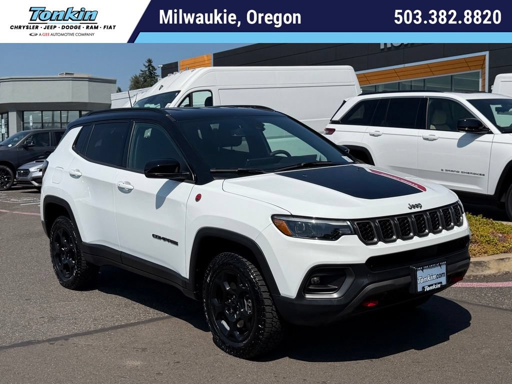 Used 2024 Jeep Compass Trailhawk w/ Trailhawk Elite Group AWD/4WD image 1
