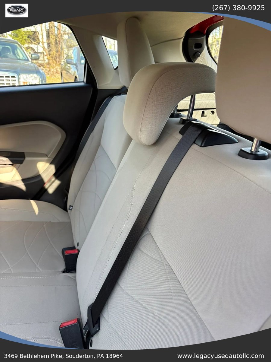 Used 2014 Ford Fiesta SE image 35
