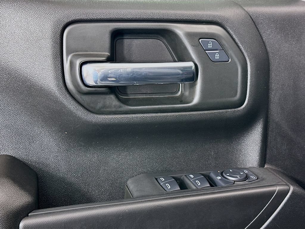 Used 2025 Chevrolet Silverado 1500 Custom Trail Boss w/ LPO, Dark Essentials Package AWD/4WD image 17
