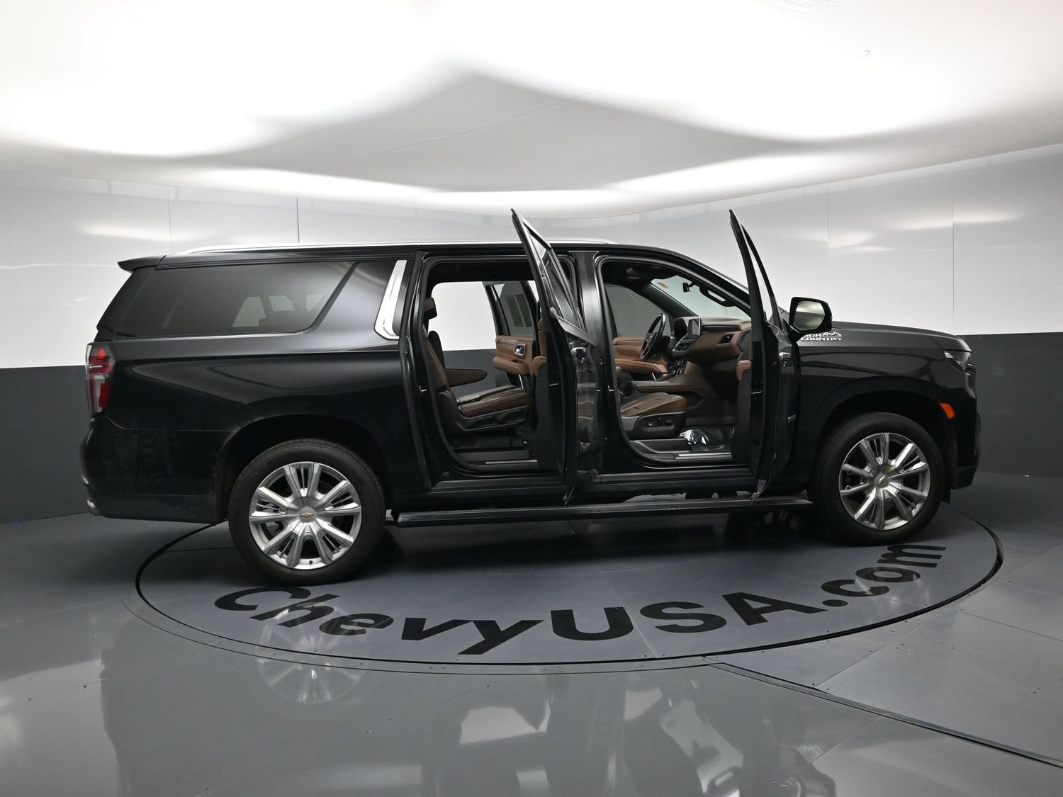 Used 2021 Chevrolet Suburban High Country AWD/4WD image 26